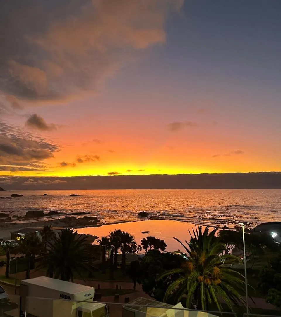 Camps Bay Beach Front Apartment Cape Town 0*,  South Africa